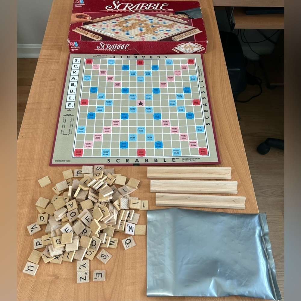 Vintage Scrabble board game great learning/teaching aid toys - Picture 2 of 4